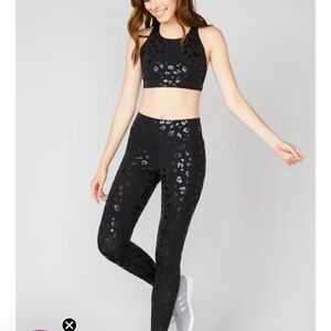 Leggings XS & S Sports bra sold together (A20)